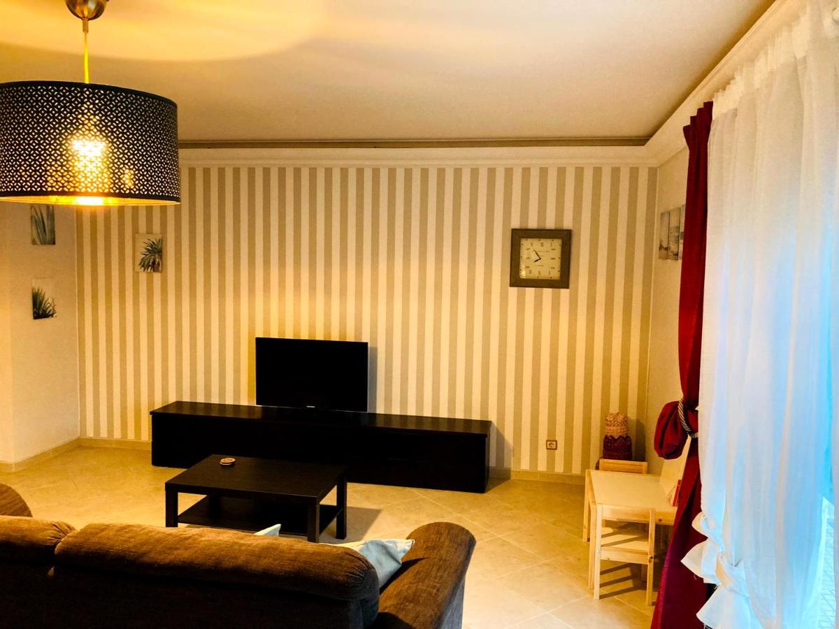 A Family House In Santa Cruz, Torres Vedras Vila Silveira  Exterior foto