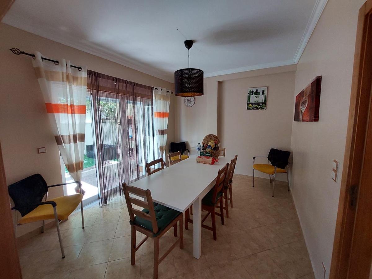 A Family House In Santa Cruz, Torres Vedras Vila Silveira  Exterior foto